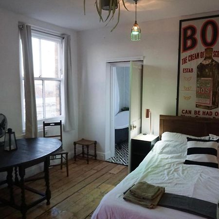 New! Castle View Studio Apartment 스카버러 외부 사진